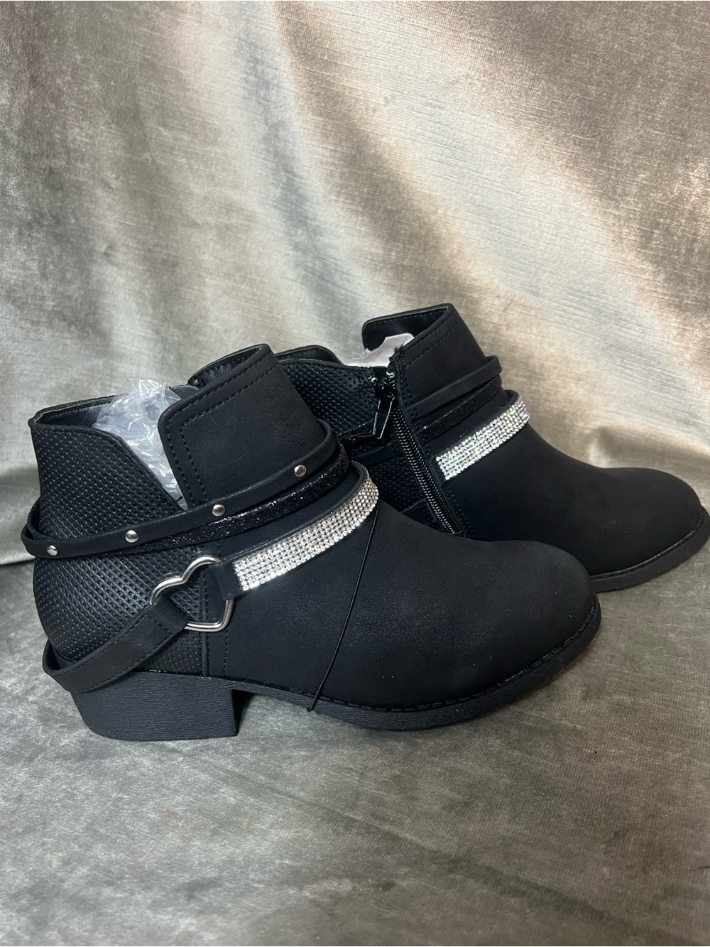 Pop Girls NEW Anaelle Short Black Ankle Boots w/Rhinestone Strap. Size 5 Girls